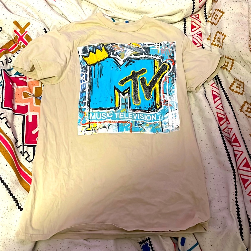 MTV shirt